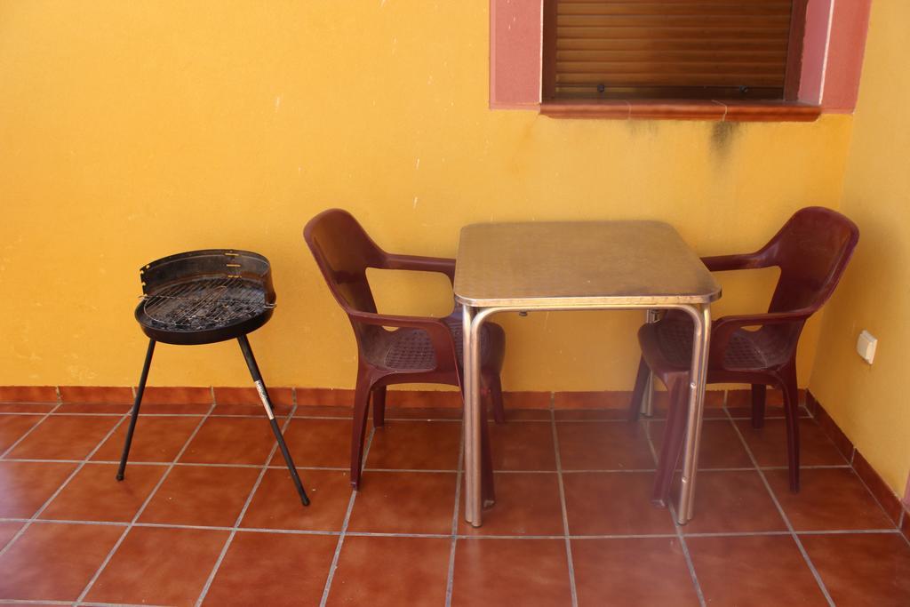 Apartamentos Turisticos Edificio Del Pino Sorbas 外观 照片